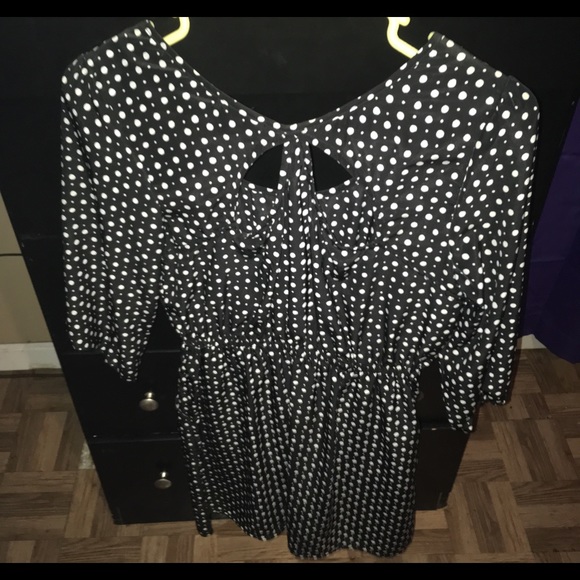 Clothes - Picture 2 of 2